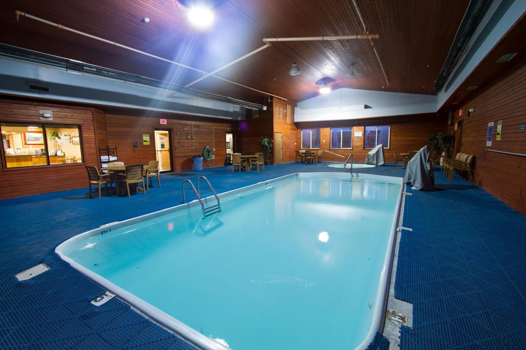 Miles City Hotel Екстериор снимка