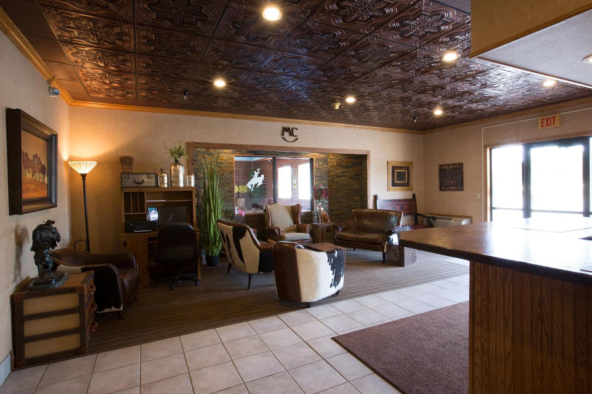 Miles City Hotel Екстериор снимка