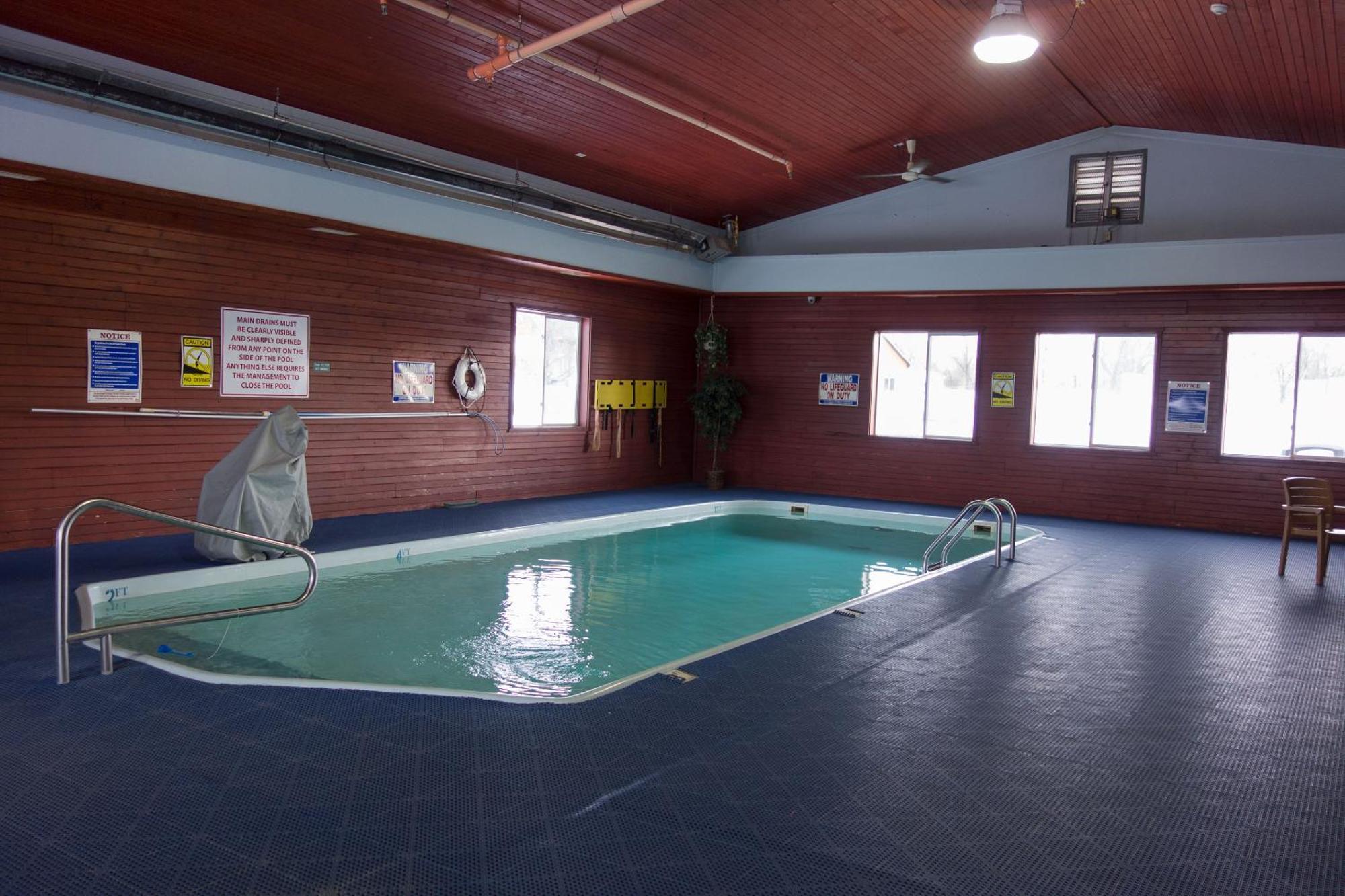 Miles City Hotel Екстериор снимка