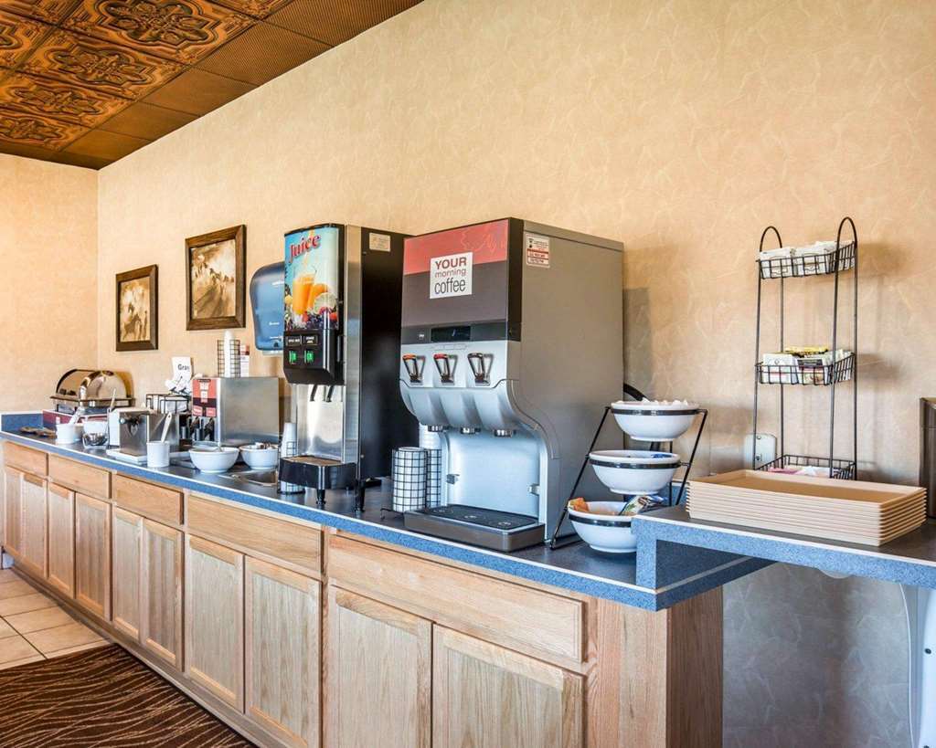 Miles City Hotel Ресторант снимка