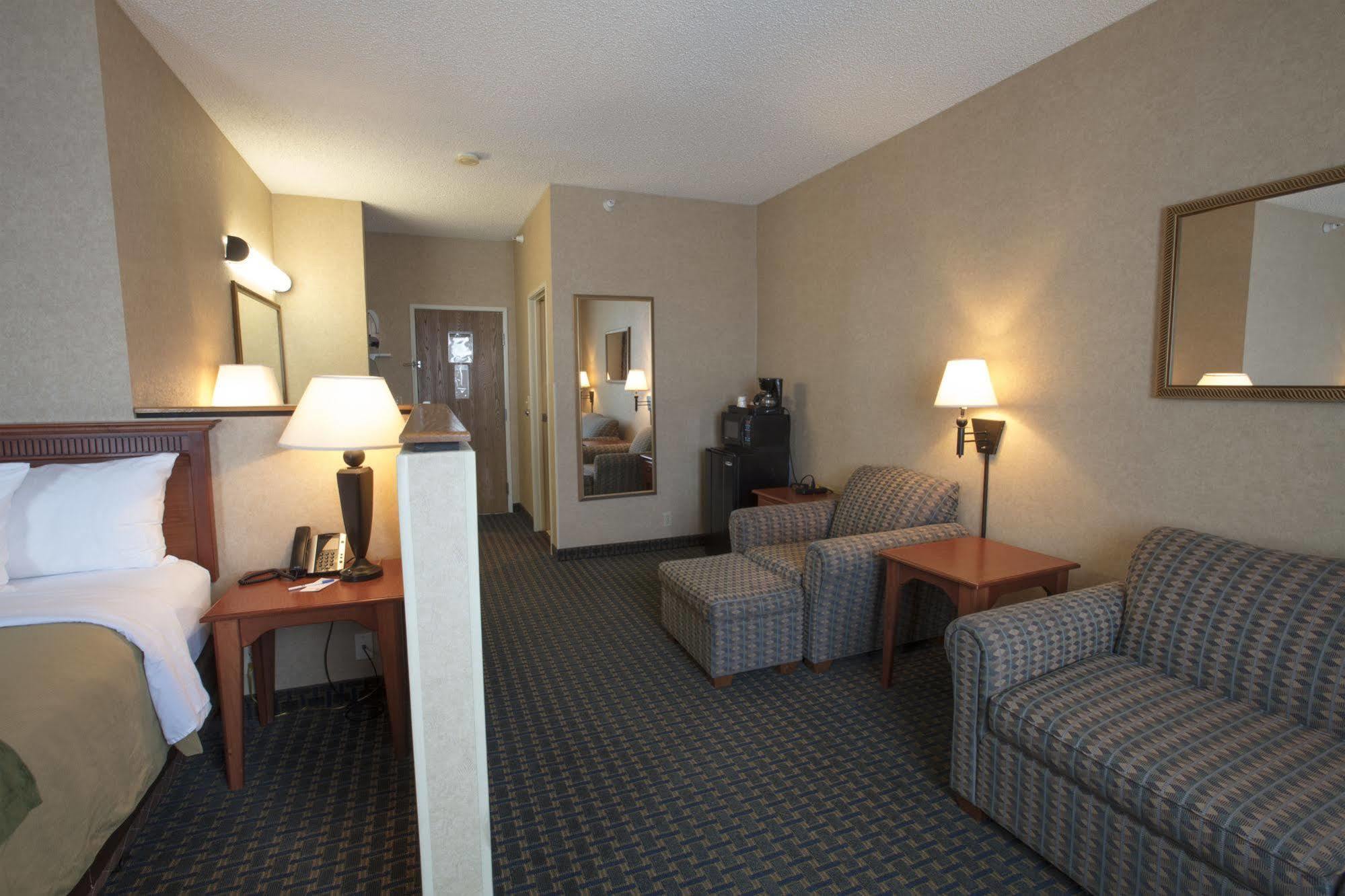 Miles City Hotel Екстериор снимка