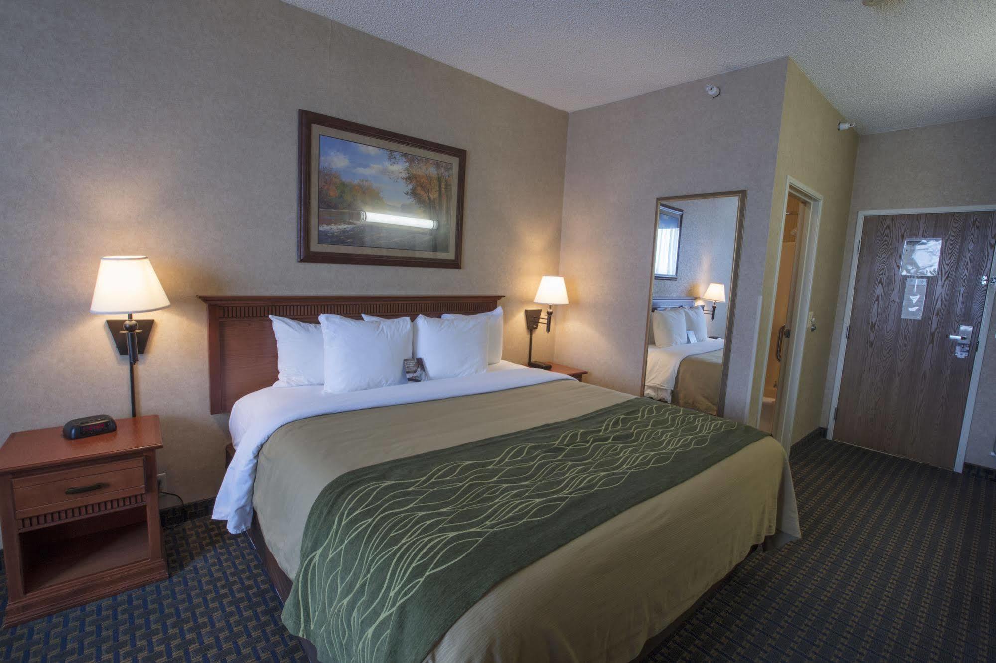 Miles City Hotel Екстериор снимка