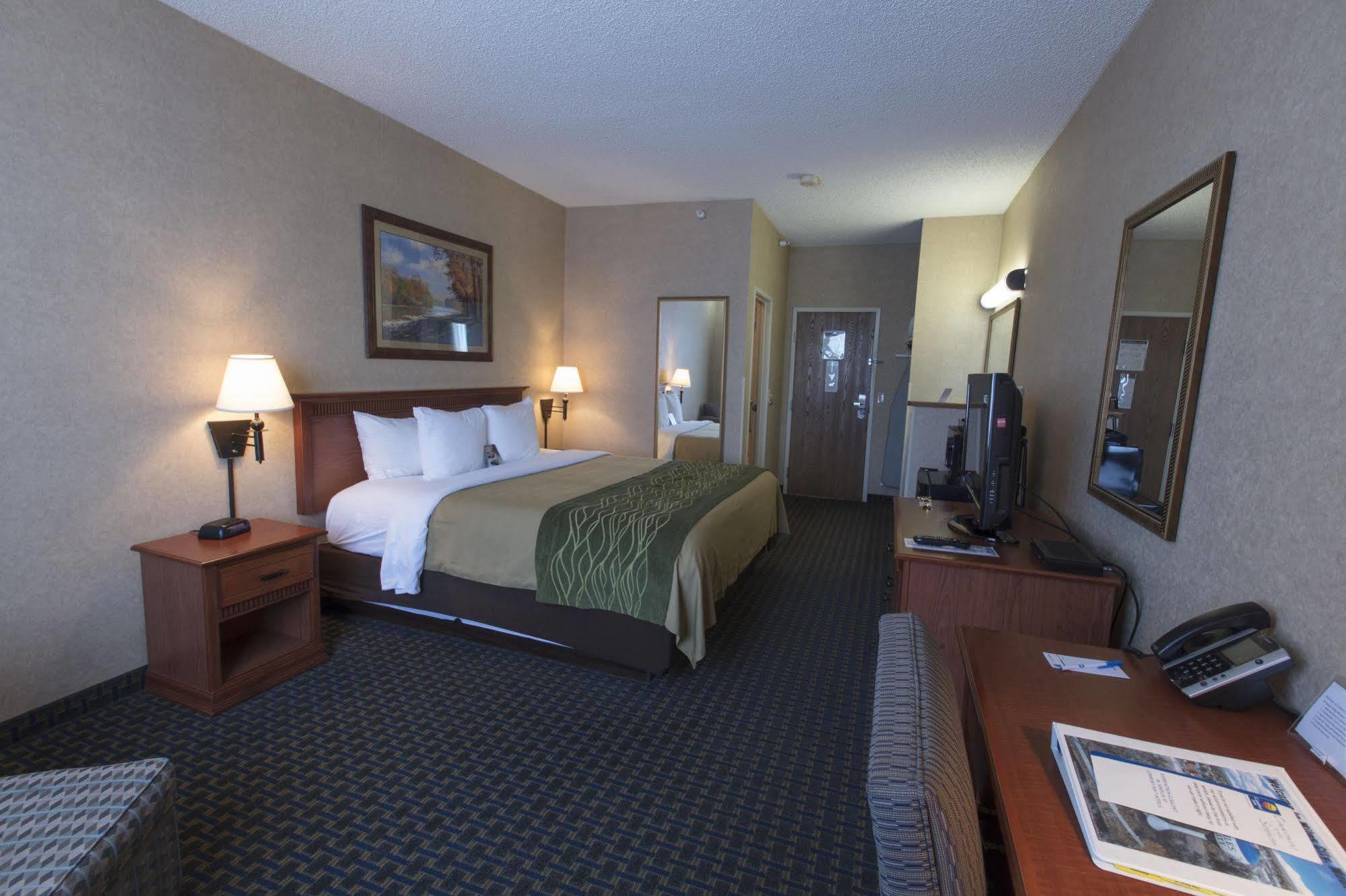 Miles City Hotel Екстериор снимка