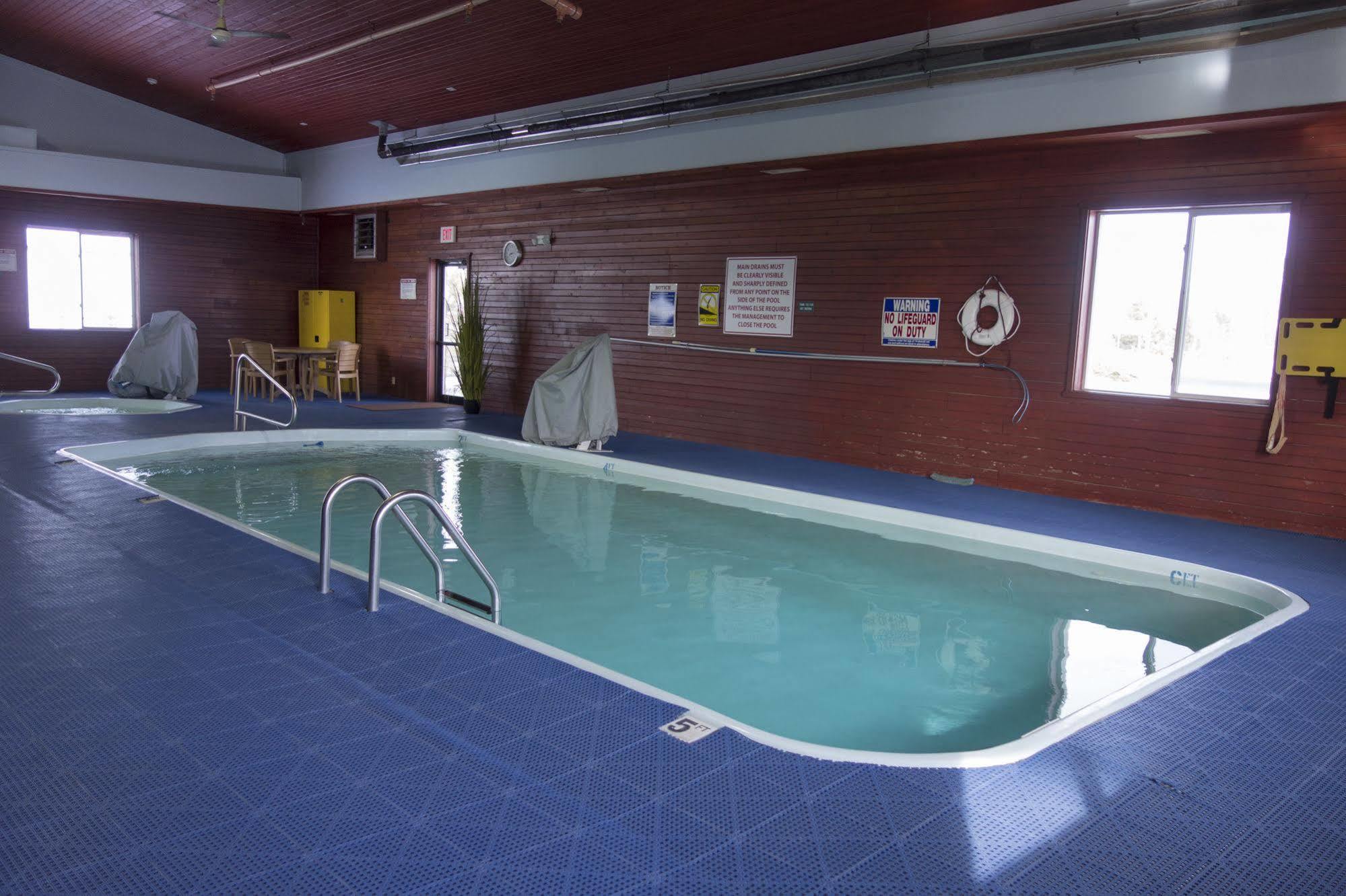 Miles City Hotel Екстериор снимка